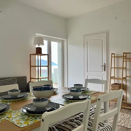 Dalmat House Bed & Breakfast *