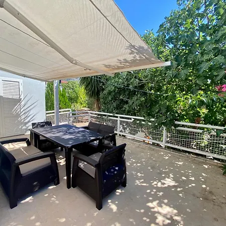 Dalmat House 住宿加早餐酒店 奥瑞比克