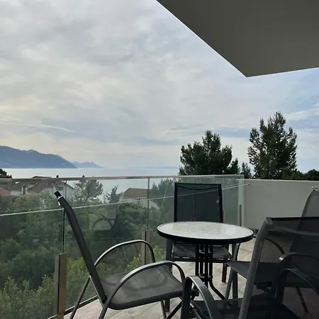 Dalmat House Bed & Breakfast