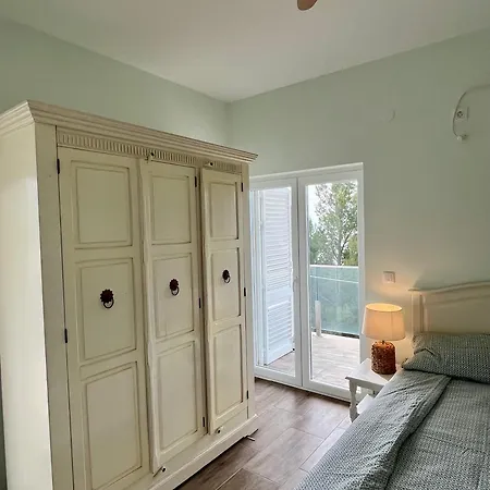Oda ve Kahvaltı Dalmat House Orebić