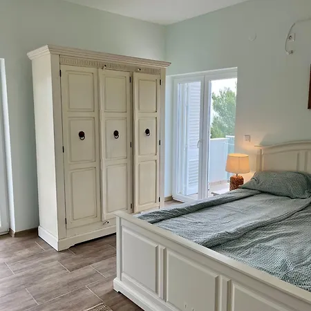 Bed & Breakfast Dalmat House 3*