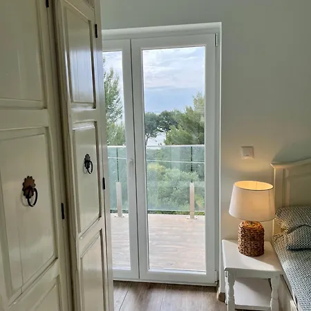 Bed & Breakfast Dalmat House