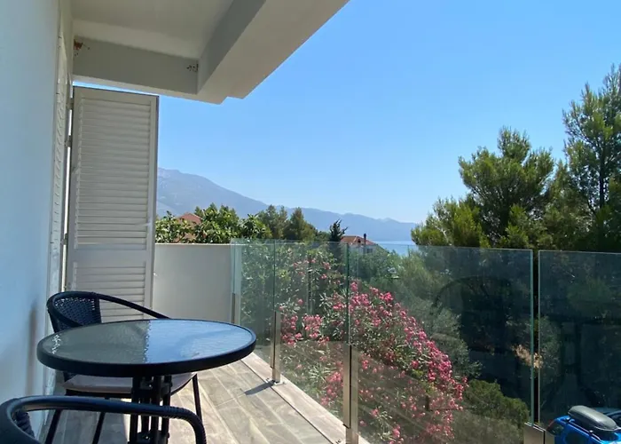 Dalmat House 3*
